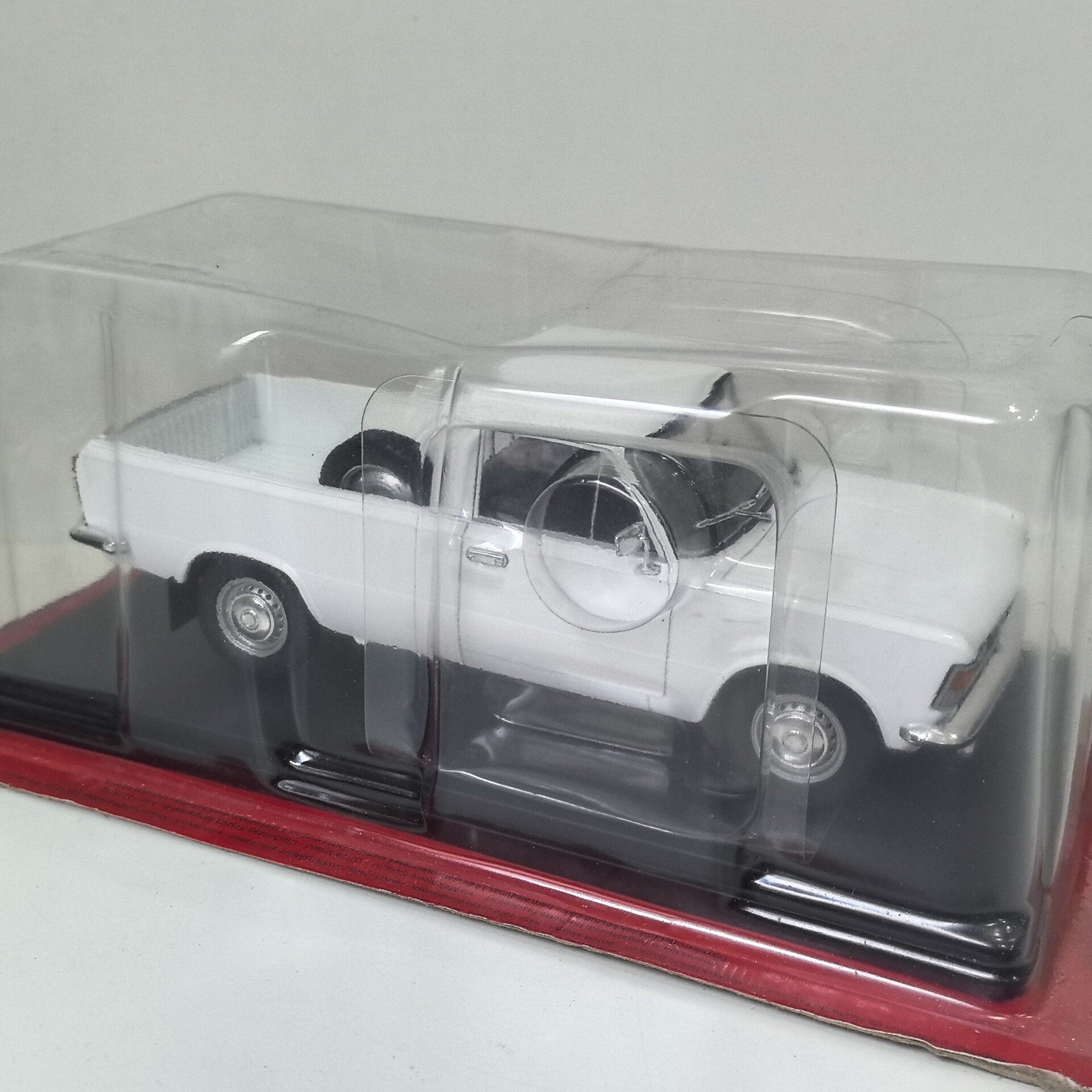 Box Cracking Diecast IXO 1/24  – Battery Case Storage Bewertung und Preis